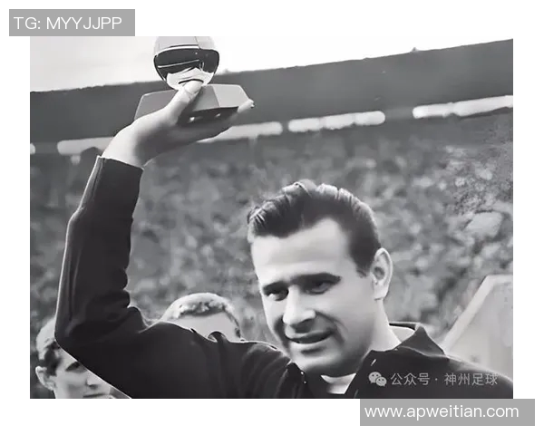 足球球星因咬人事件成为焦点 盘点历史上类似争议行为及其后果